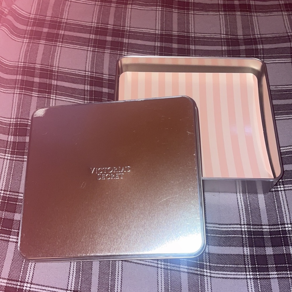 🟩 VS PINK RATE HTF Vintage Display Prop/Box 🟩 - Picture 4 of 7